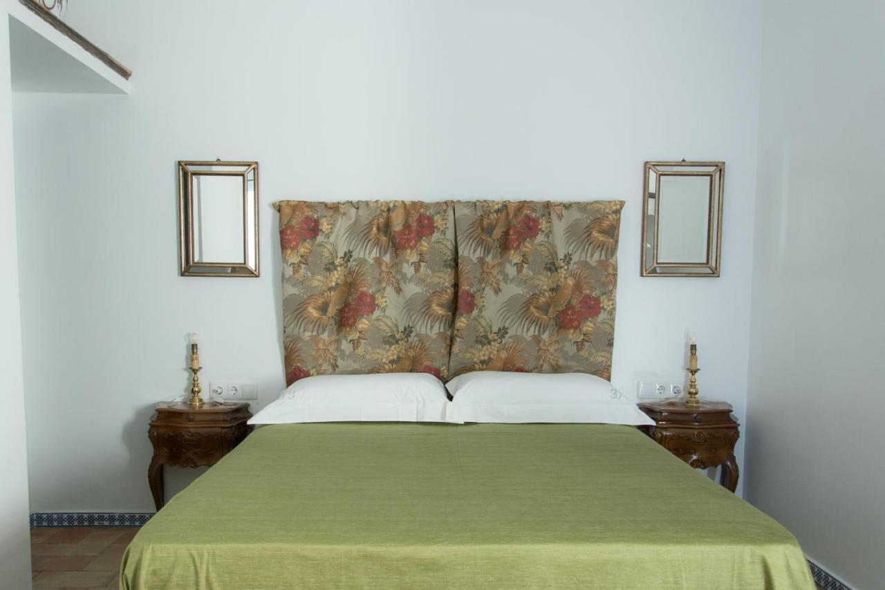 Casa Senorial Con Piscina. Casa Donna Isabel Guest House Peñaflor Exterior foto